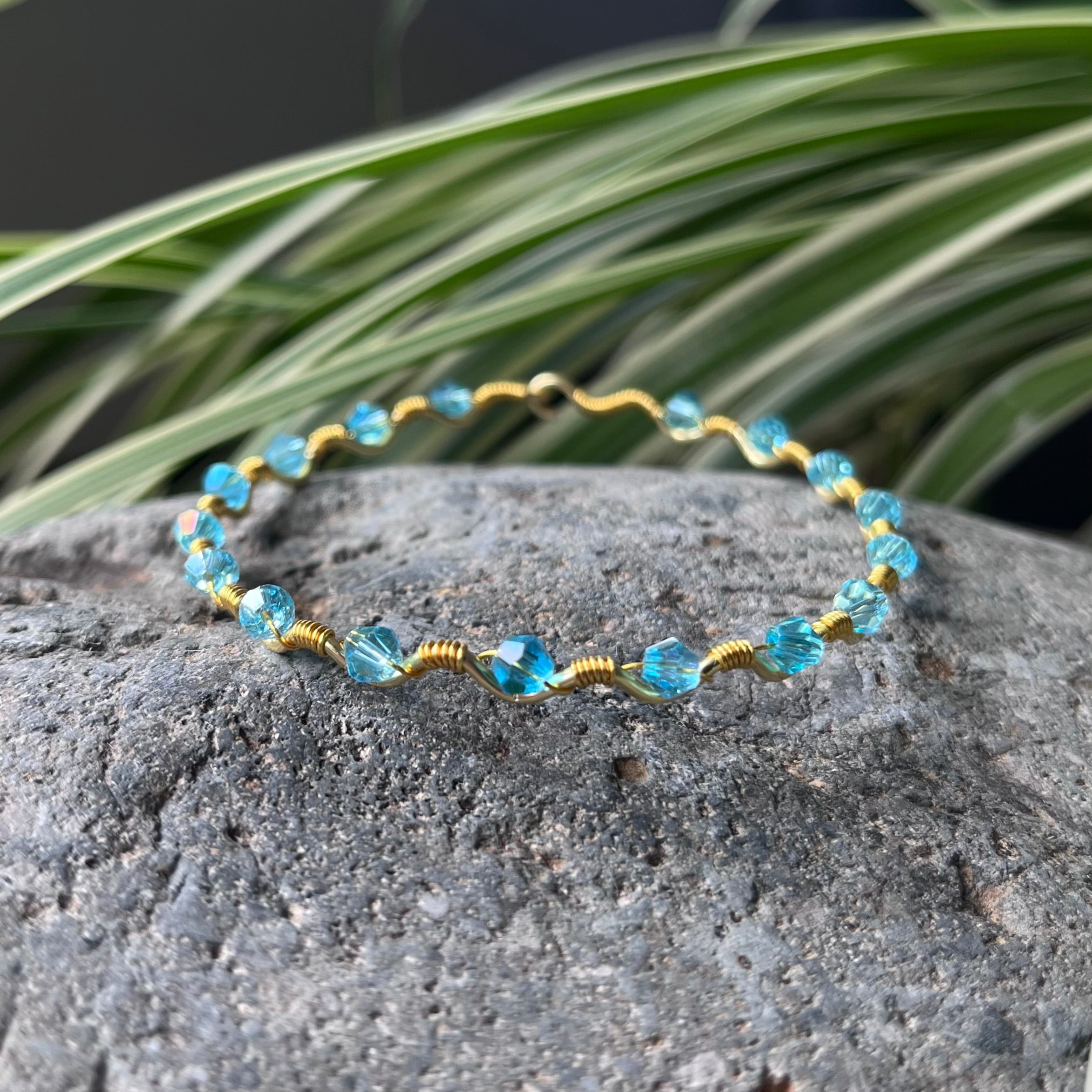 Handmade Gold Wire Glass Bead Bangle