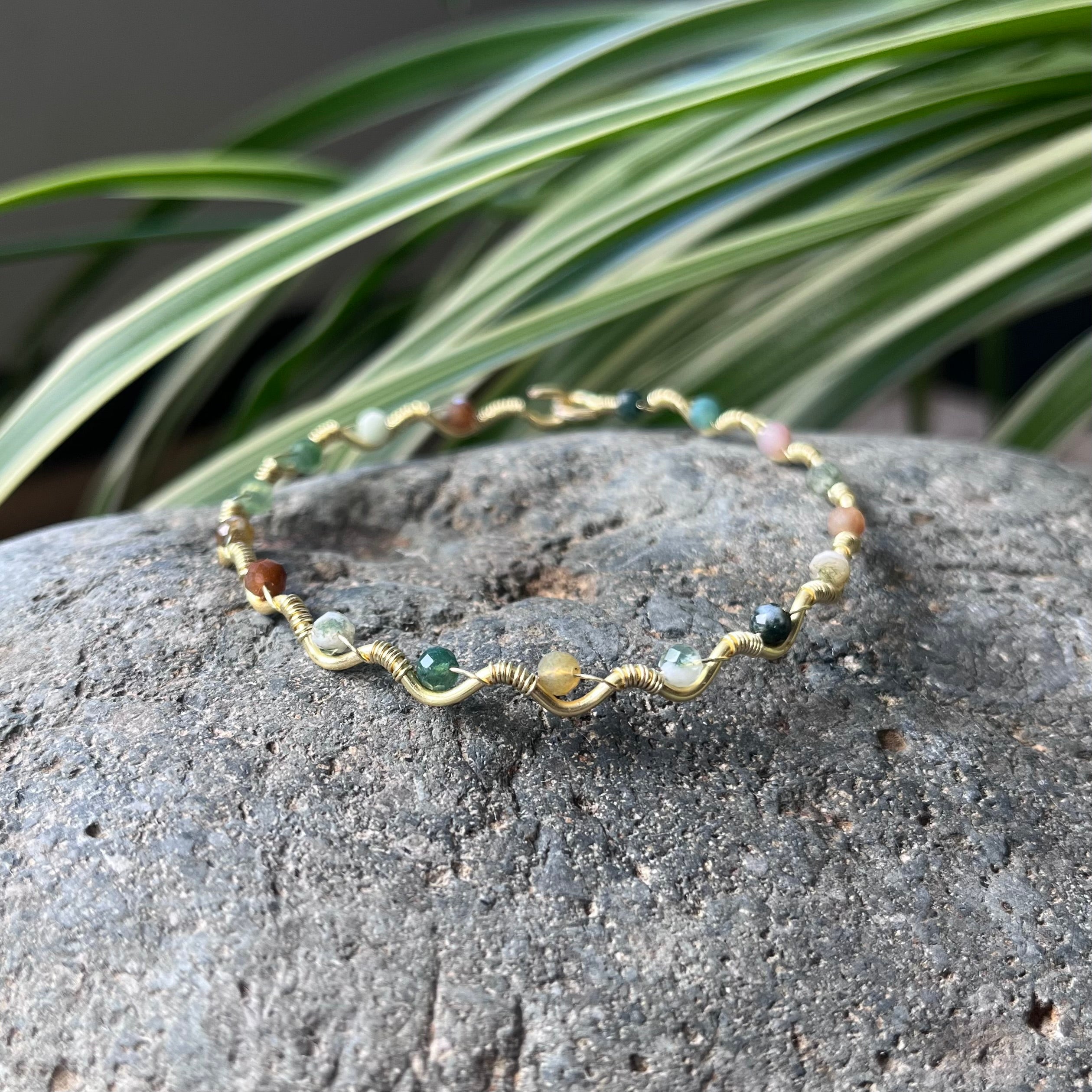 Handmade Gold Wire Indian Agate Bangle