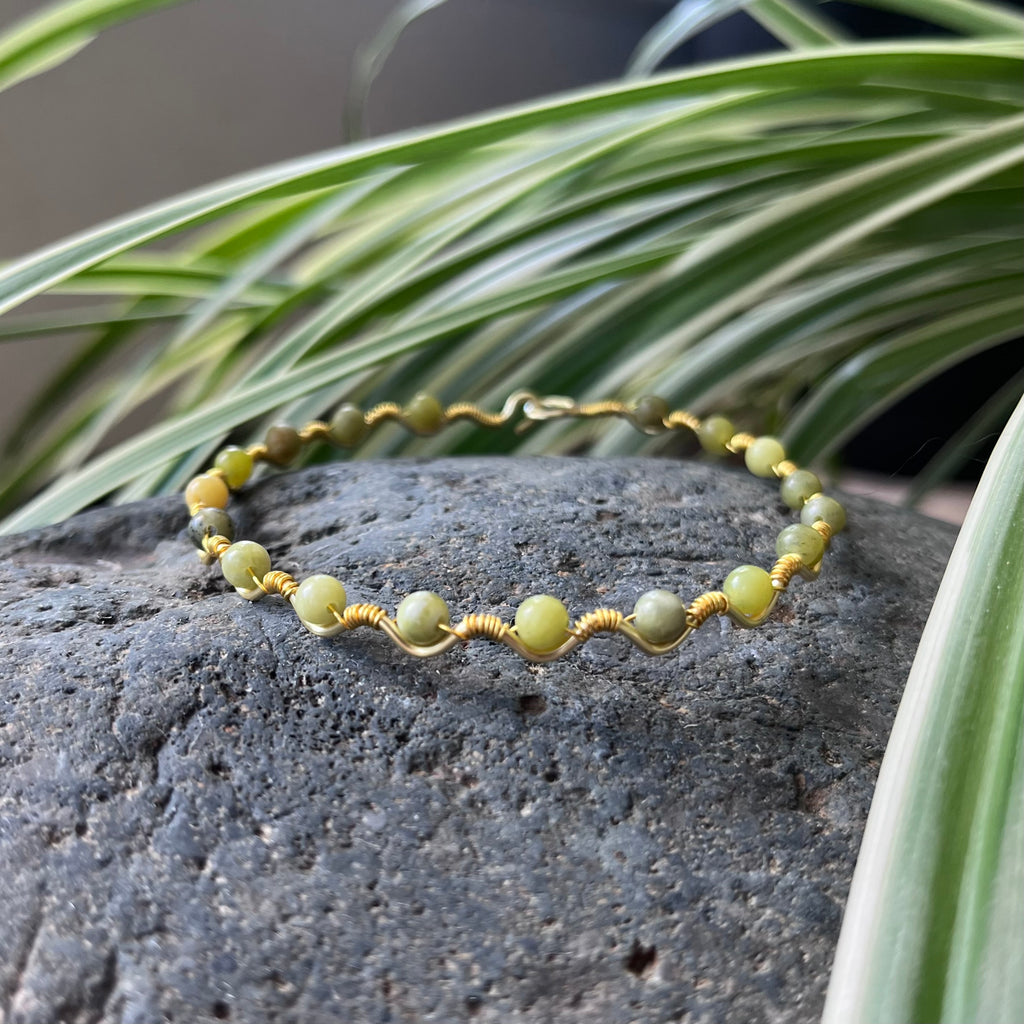 Handmade Gold Wire Canadian Jade Bangle